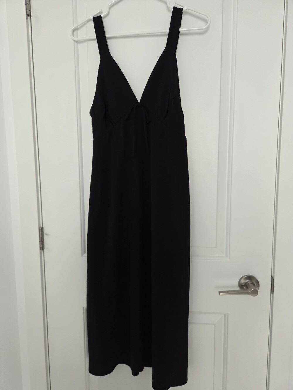 Black V-Neck Midi Dress - Minimal Sleeveless Design - Size Medium